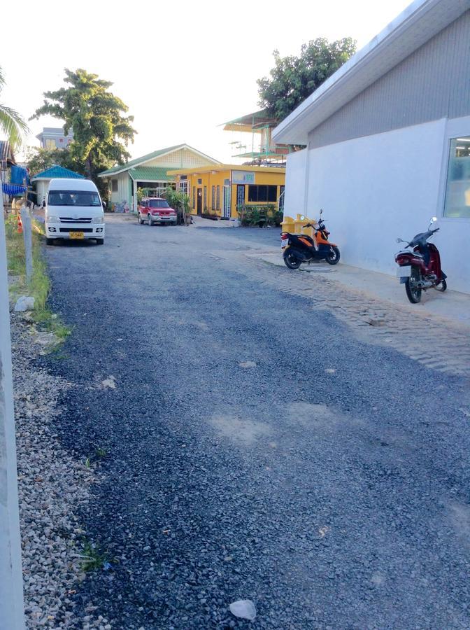 The Point At Airport Aparthotel Nai Yang Bagian luar foto