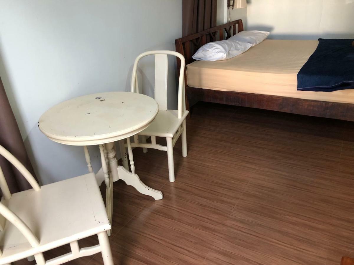 The Point At Airport Aparthotel Nai Yang Bagian luar foto